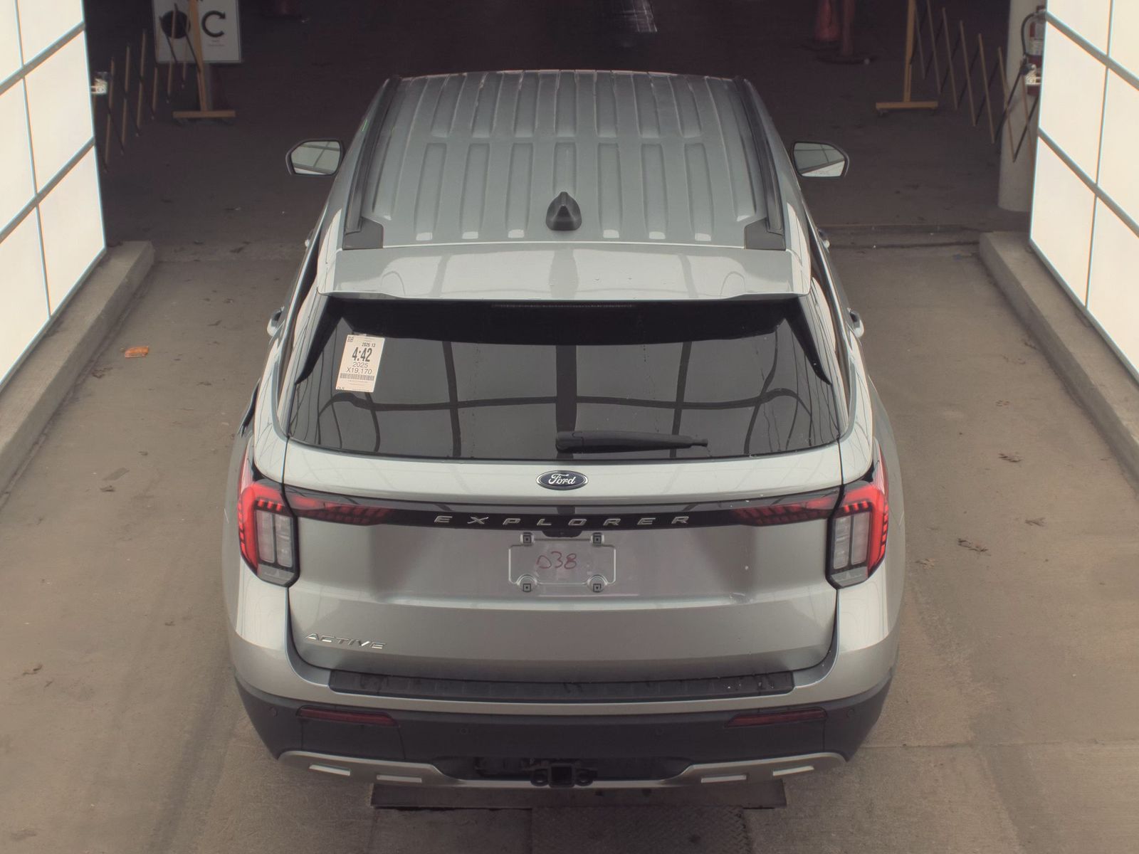 2025 Ford Explorer Active RWD