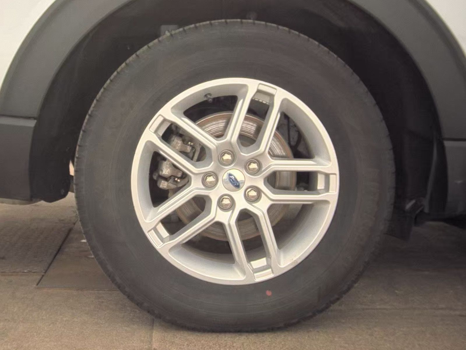 2025 Ford Explorer Active RWD