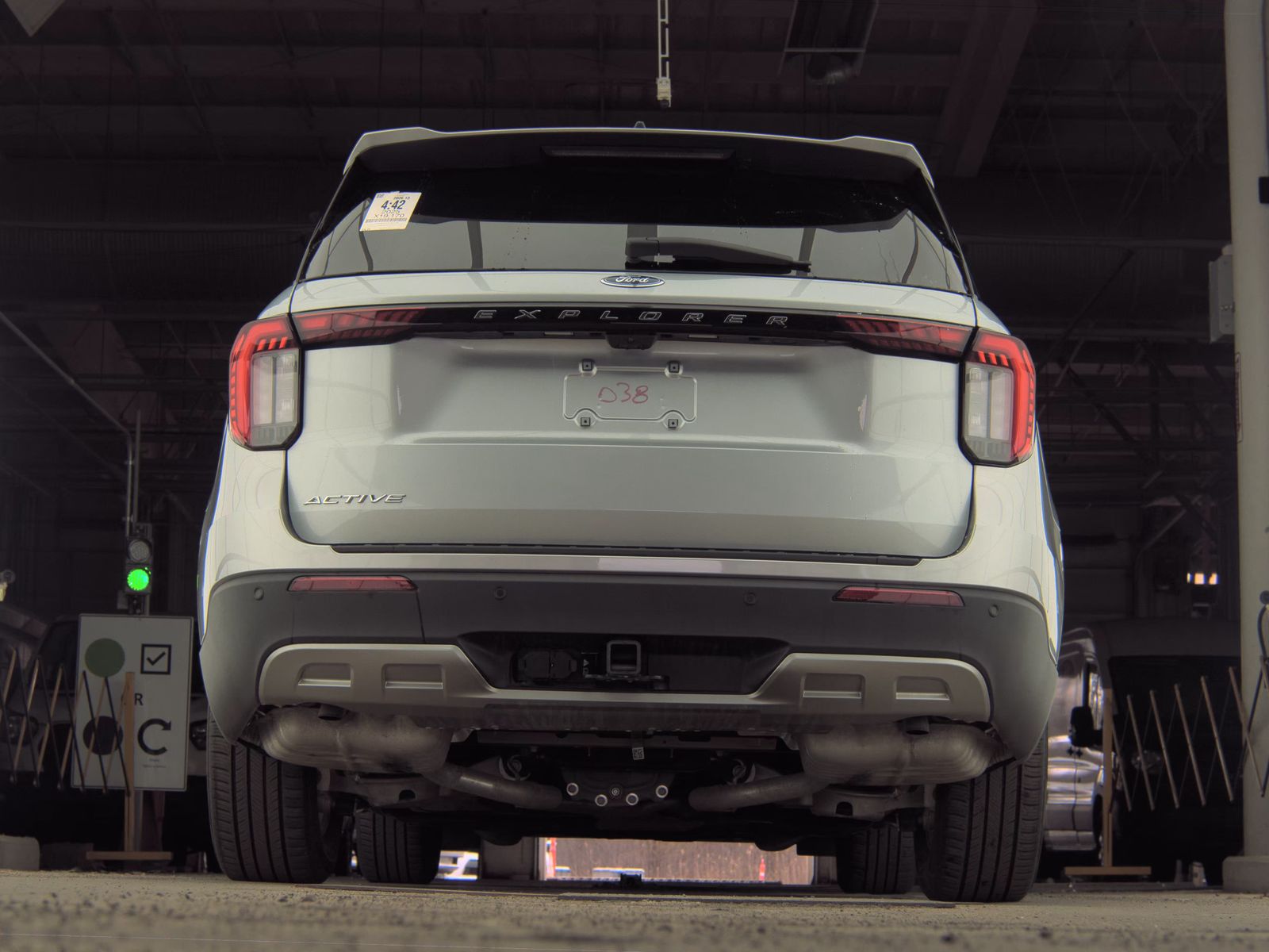 2025 Ford Explorer Active RWD