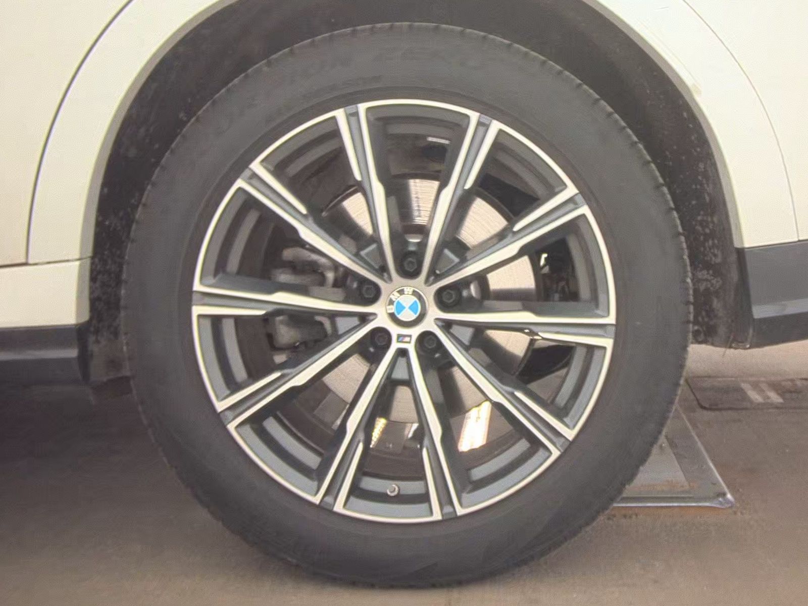 2026 BMW X6 xDrive40i AWD