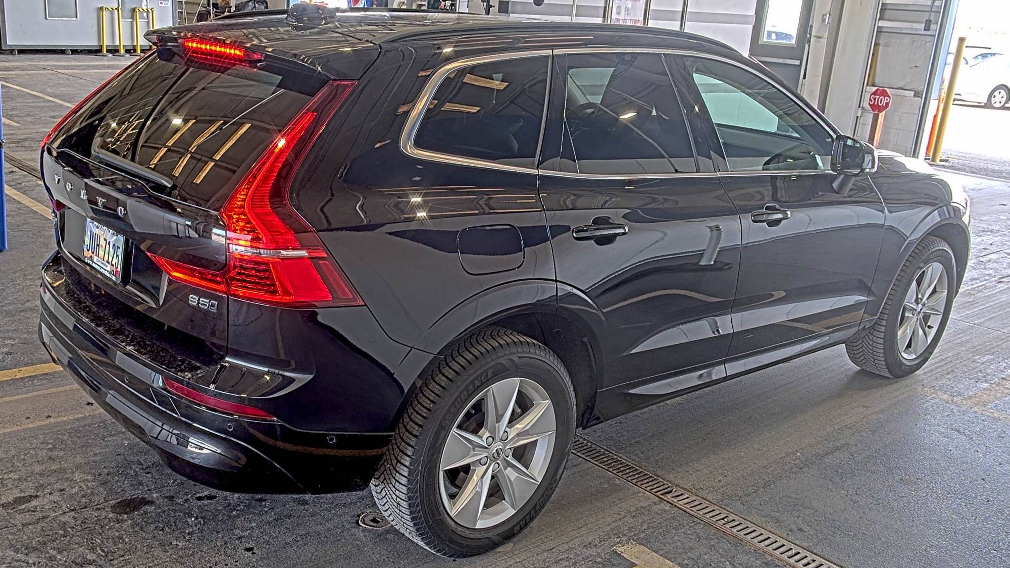 2022 Volvo XC60 B5 Momentum AWD