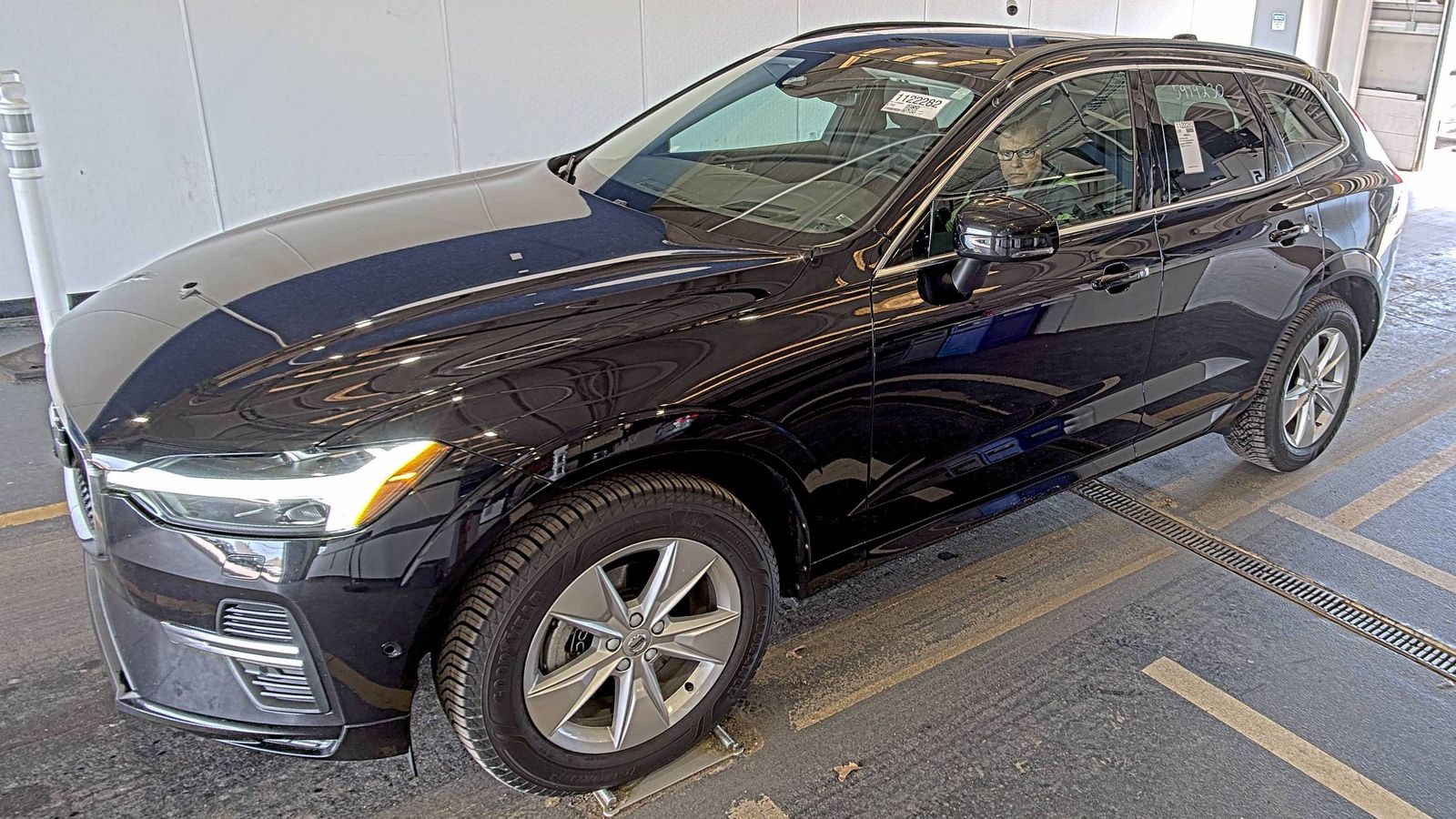 2022 Volvo XC60 B5 Momentum AWD