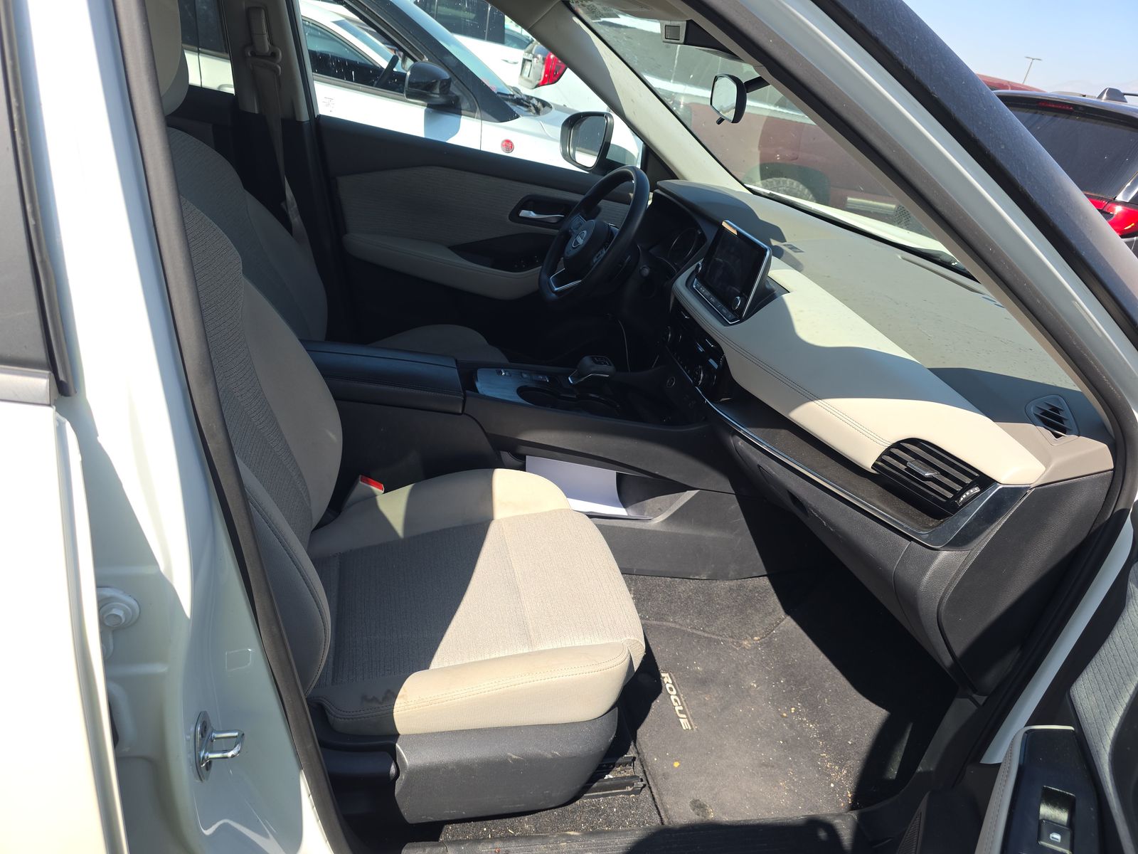 2022 Nissan Rogue SV FWD