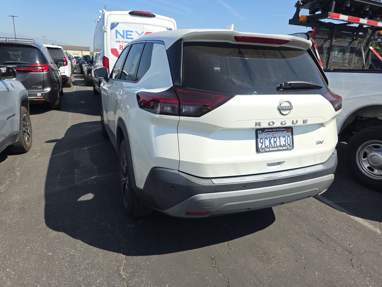 2022 Nissan Rogue SV FWD