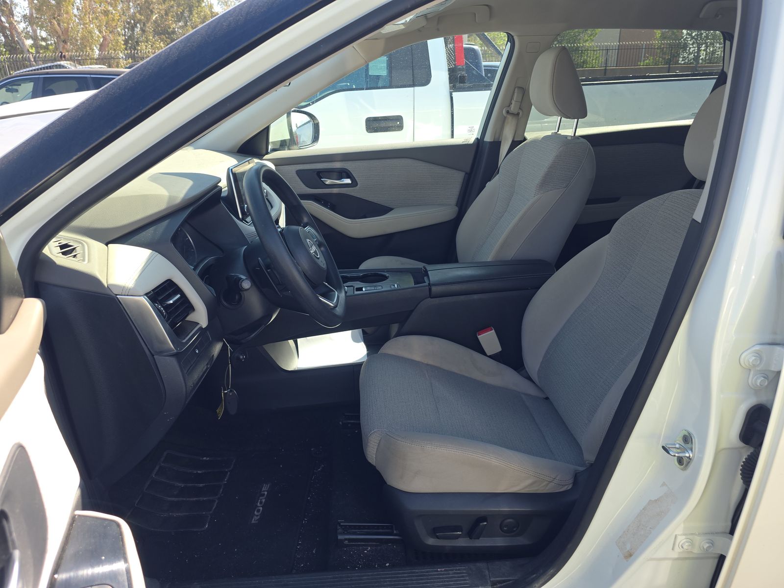 2022 Nissan Rogue SV FWD