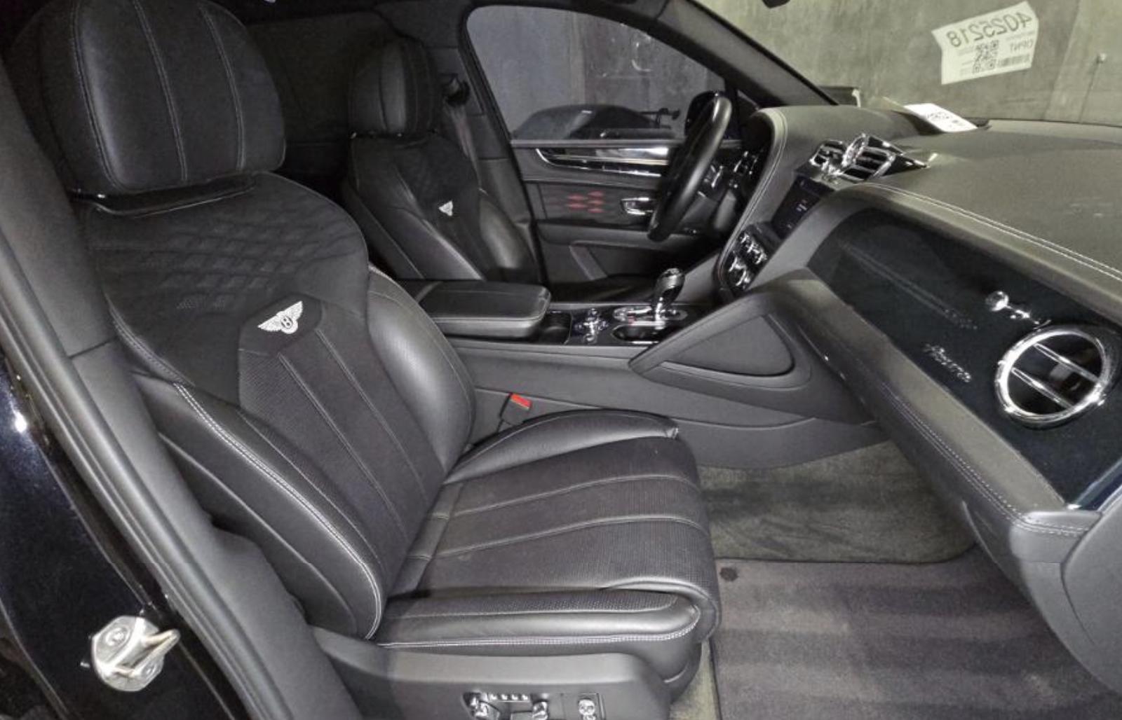 2023 Bentley Bentayga EWB Azure AWD