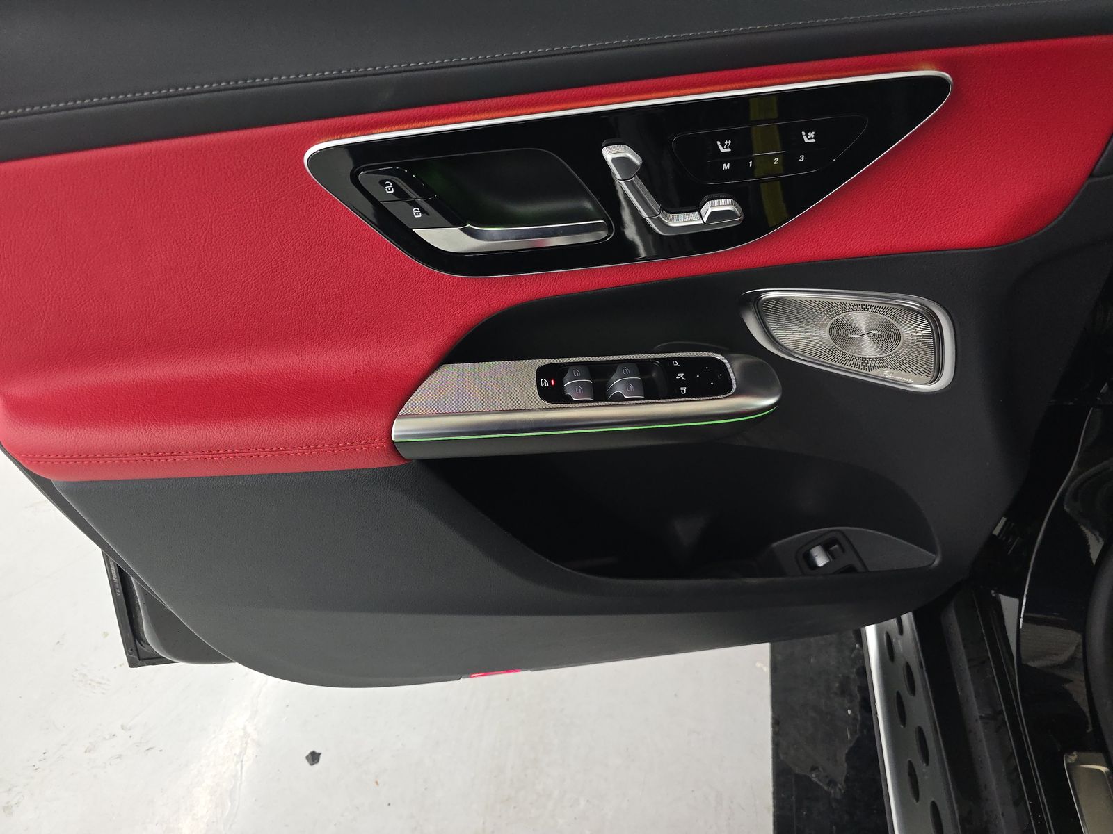 MERCEDES-BENZ GLC - 10