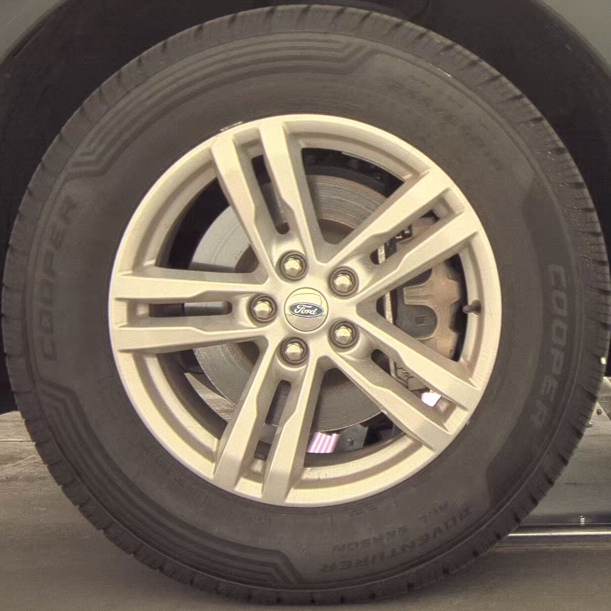 2022 Ford Explorer XLT RWD