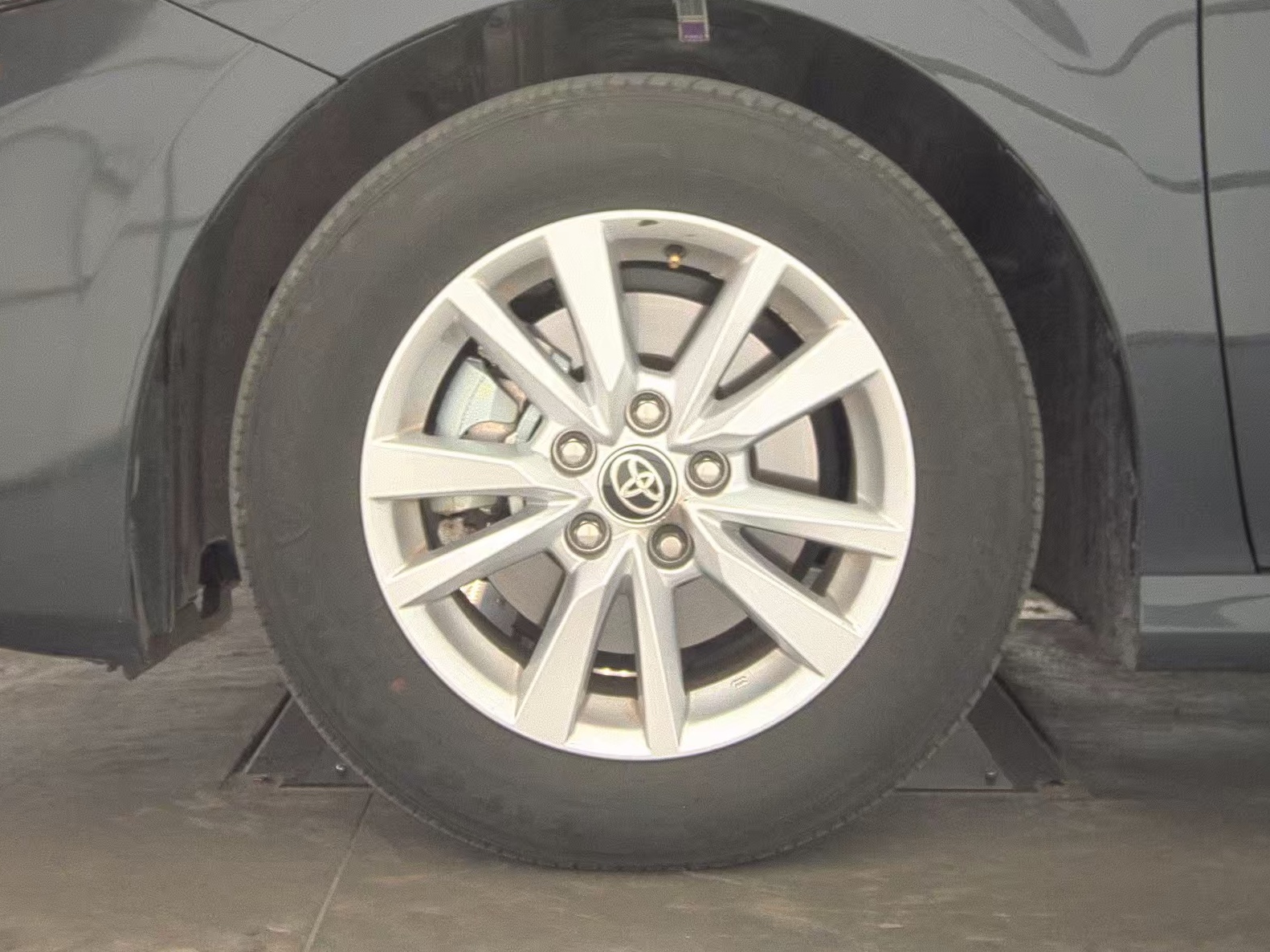 2025 Toyota Camry LE AWD