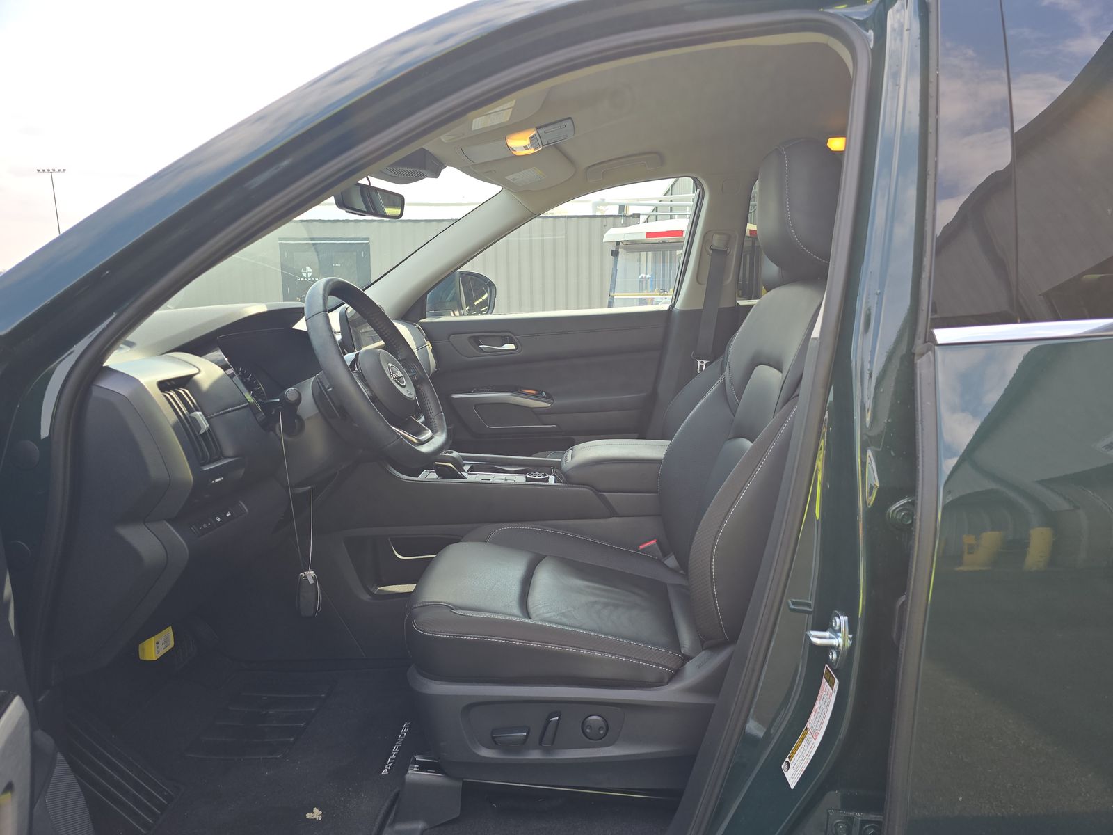 2025 Nissan Pathfinder SL AWD