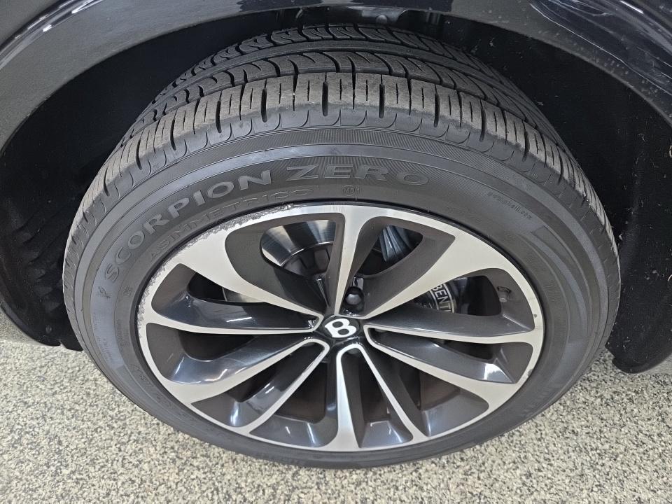 2018 Bentley Bentayga W12 Signature AWD