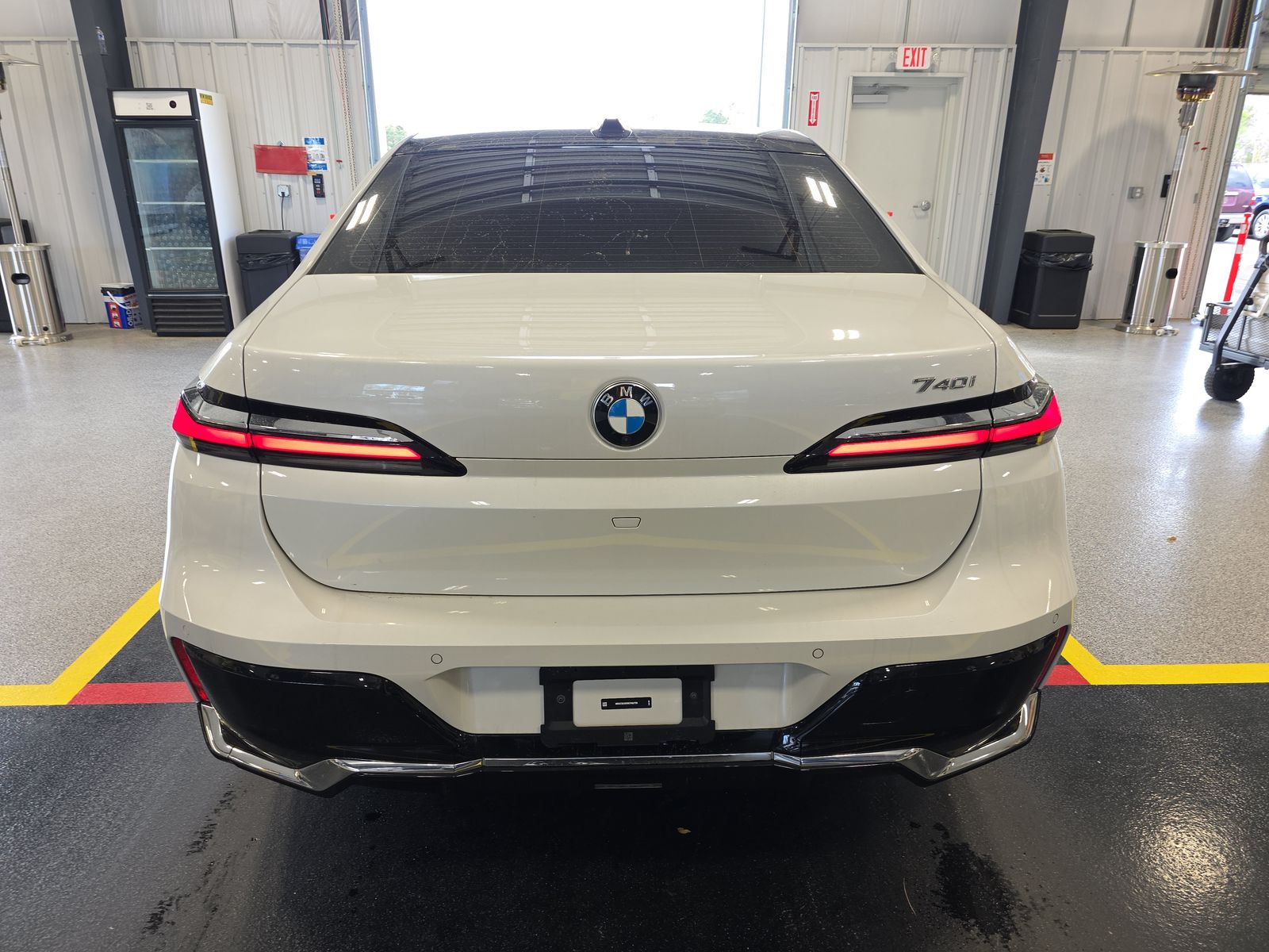 2024 BMW 7 Series 740i RWD