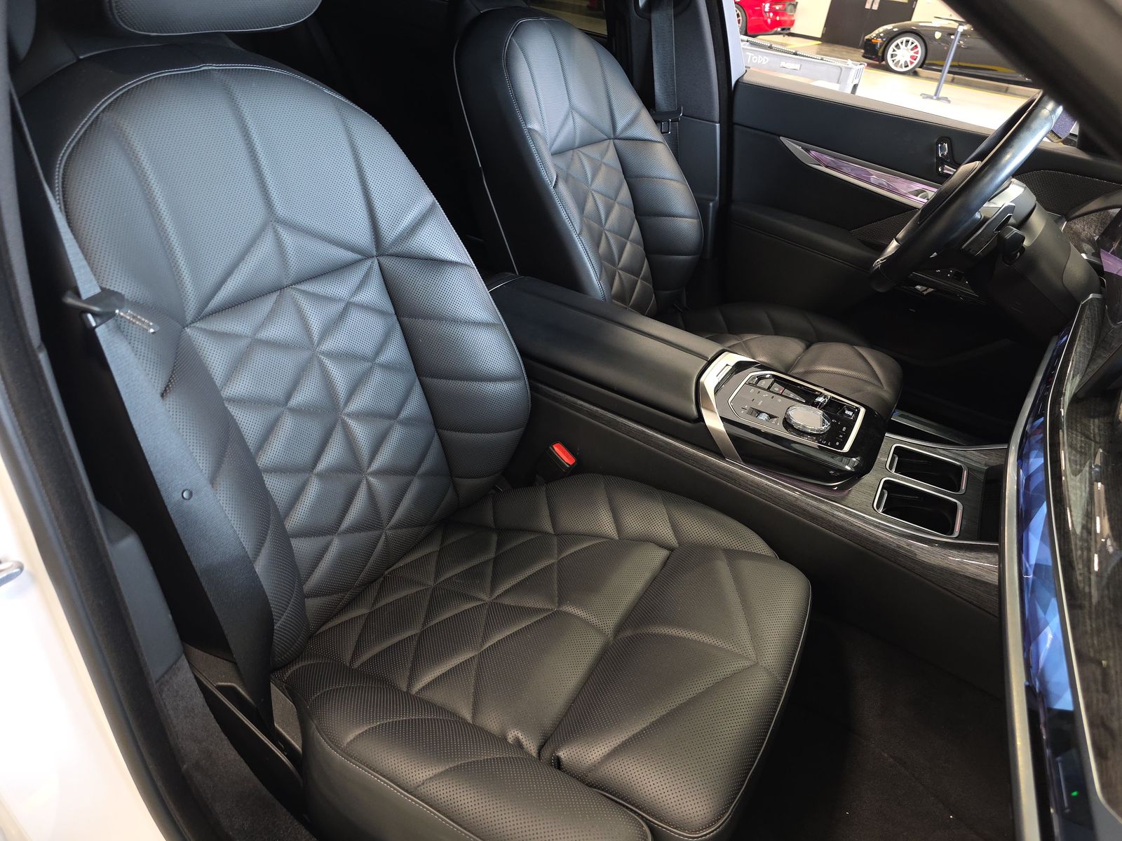 2024 BMW 7 Series 740i RWD