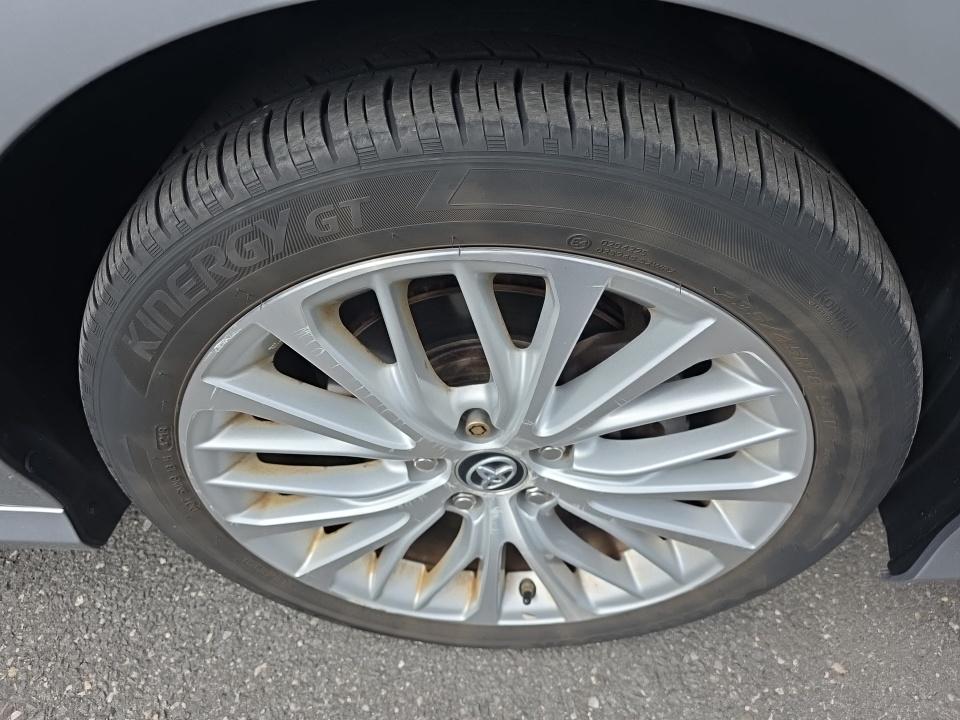 2019 Toyota Camry XLE FWD