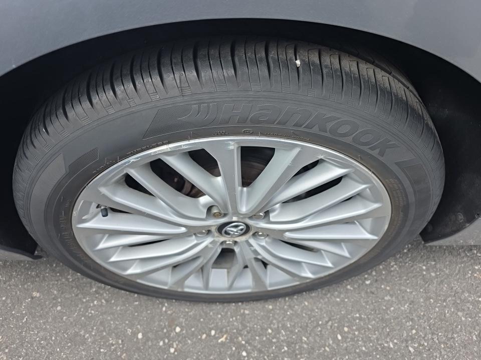 2019 Toyota Camry XLE FWD