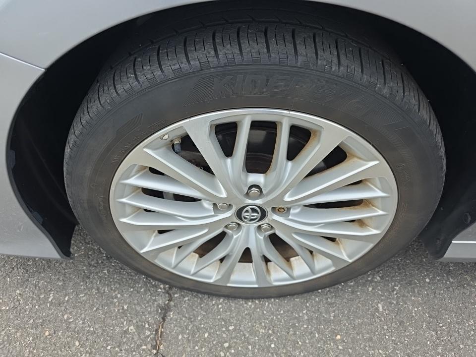 2019 Toyota Camry XLE FWD