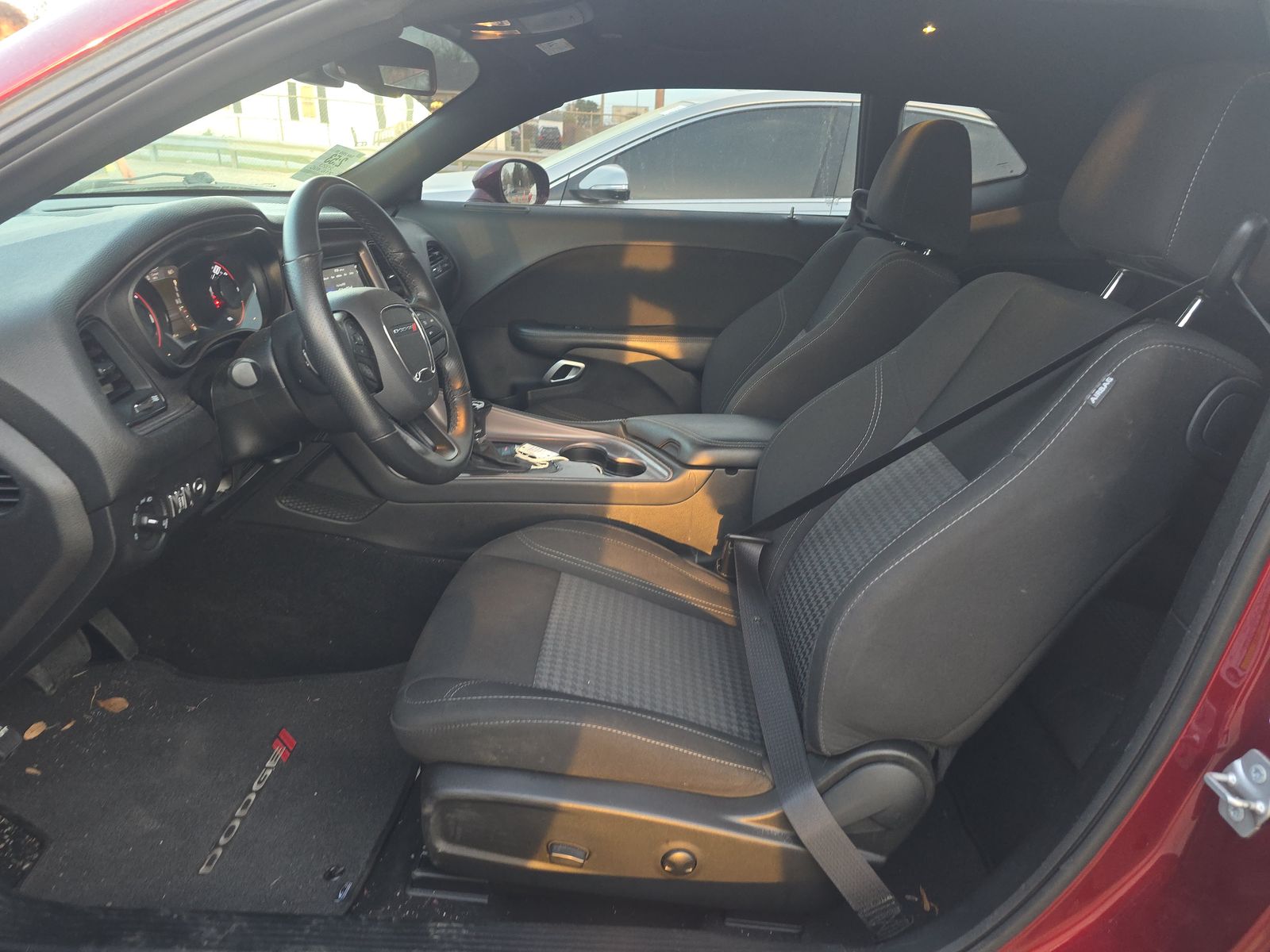 2023 Dodge Challenger SXT RWD