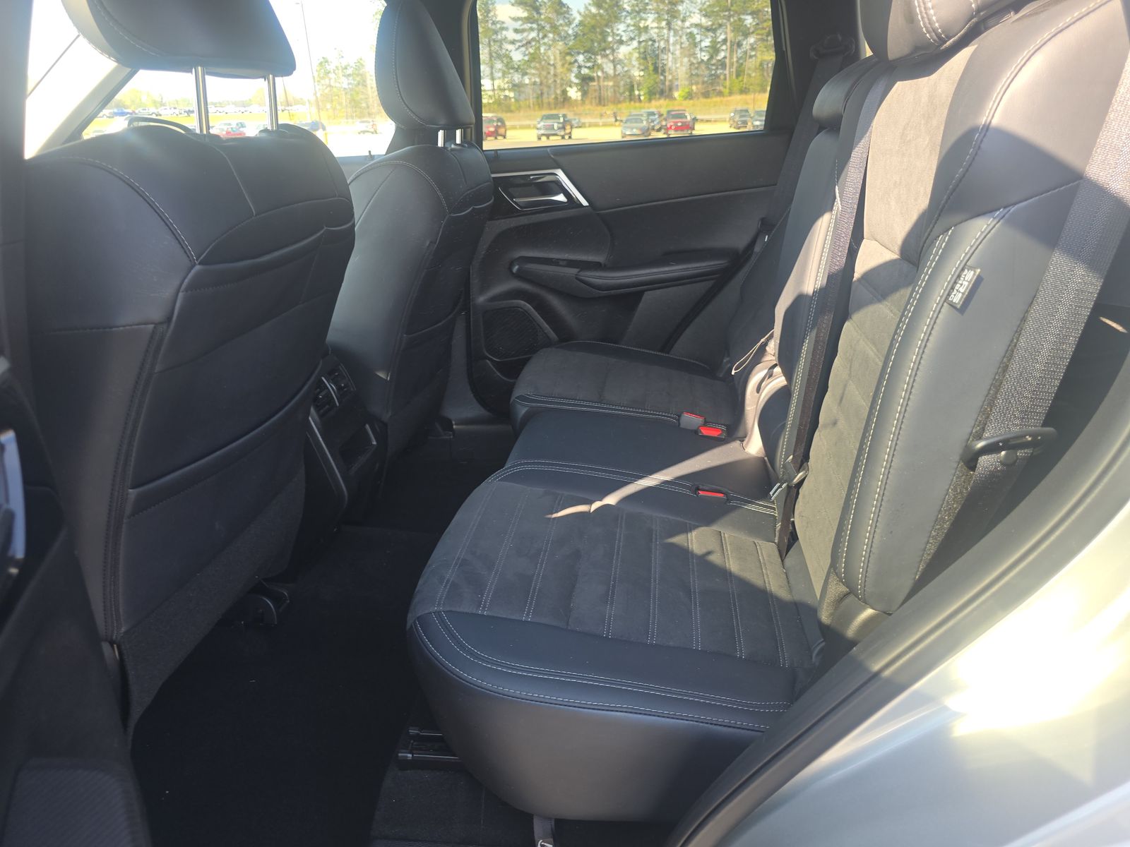 2024 Mitsubishi Outlander SE FWD