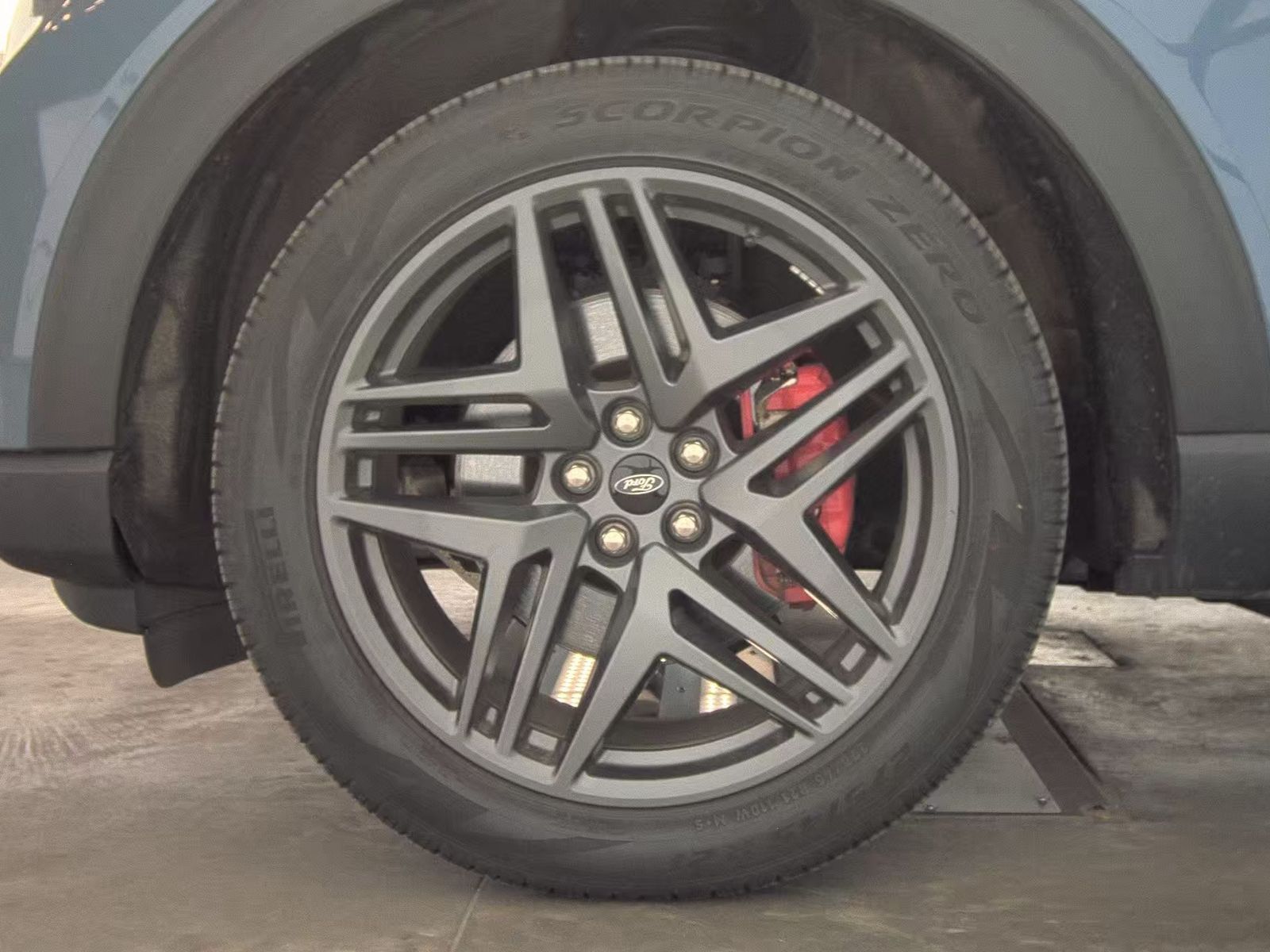 2025 Ford Explorer ST-Line AWD