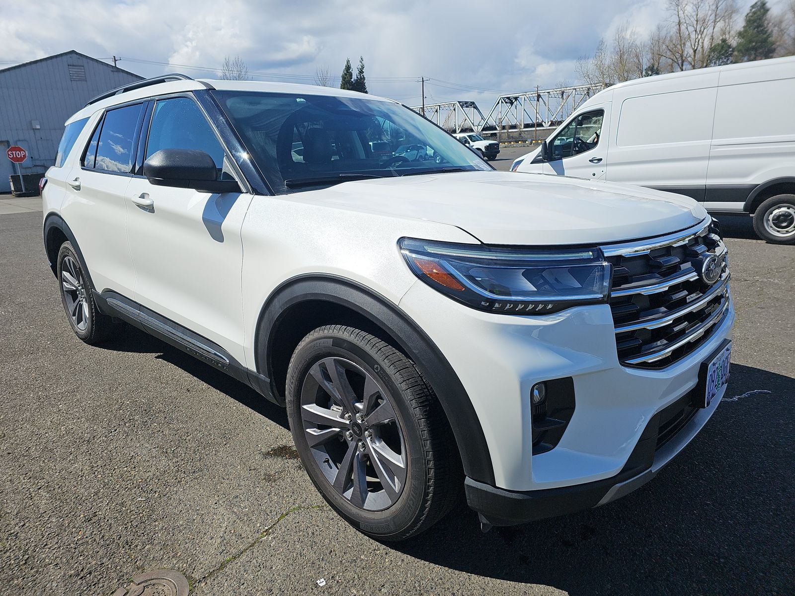2025 Ford Explorer Active AWD
