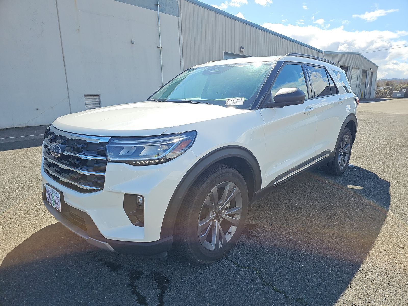 2025 Ford Explorer Active AWD