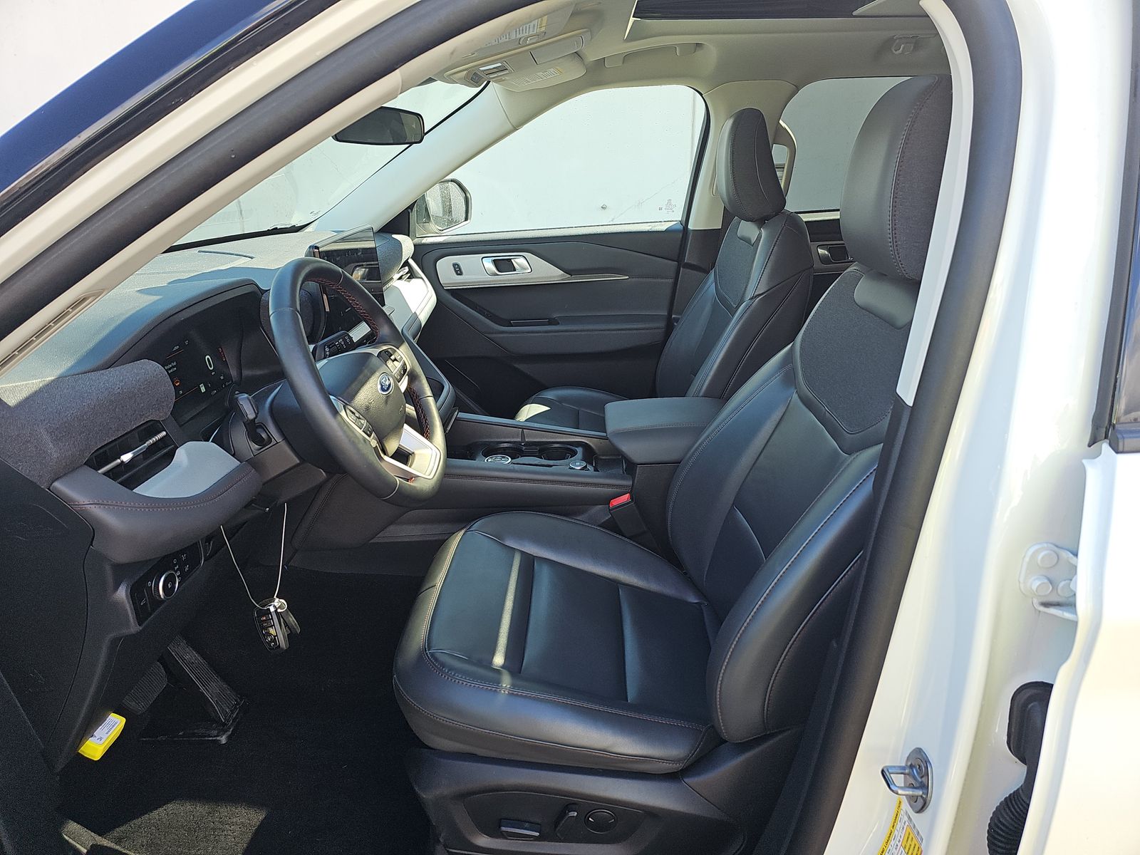 2025 Ford Explorer Active AWD