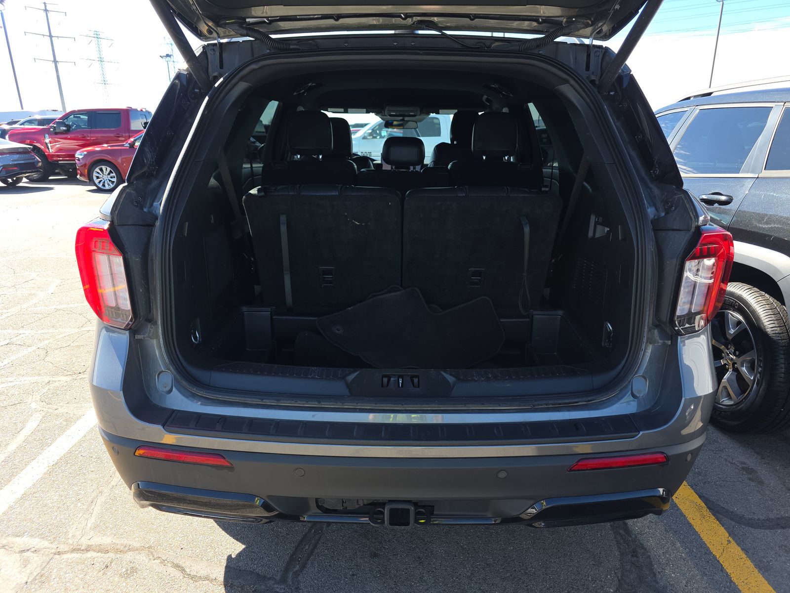 2025 Ford Explorer ST-Line AWD