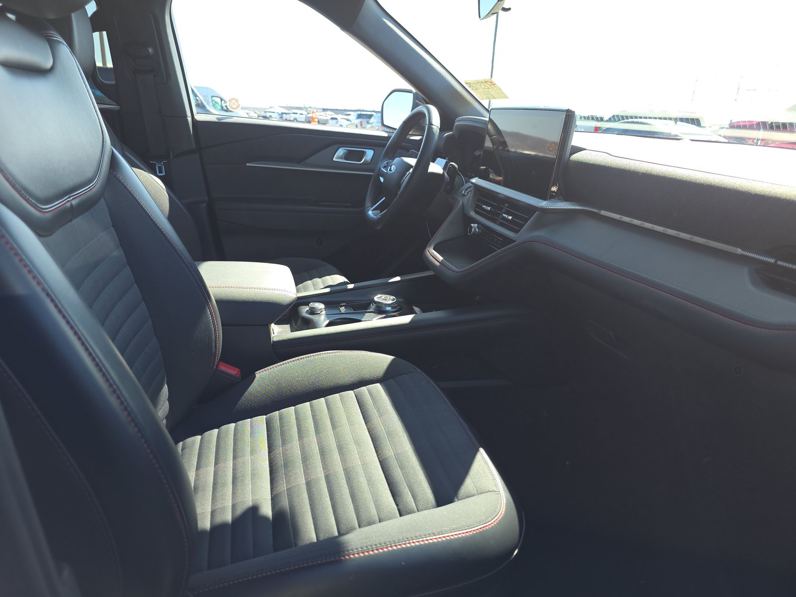 2025 Ford Explorer ST-Line AWD