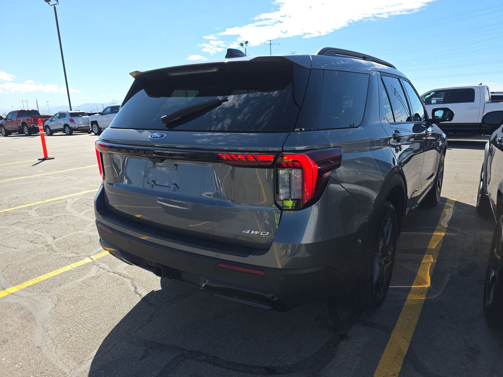 2025 Ford Explorer ST-Line AWD