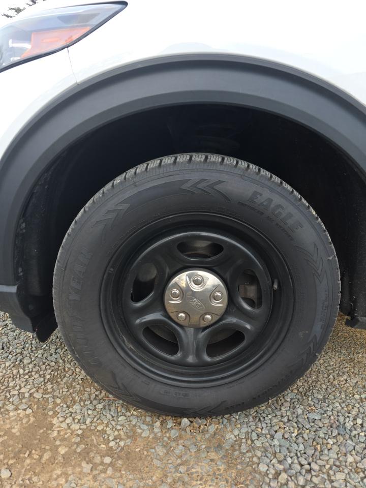 FORD POLICE INTERCEPTOR UTILITY - 9