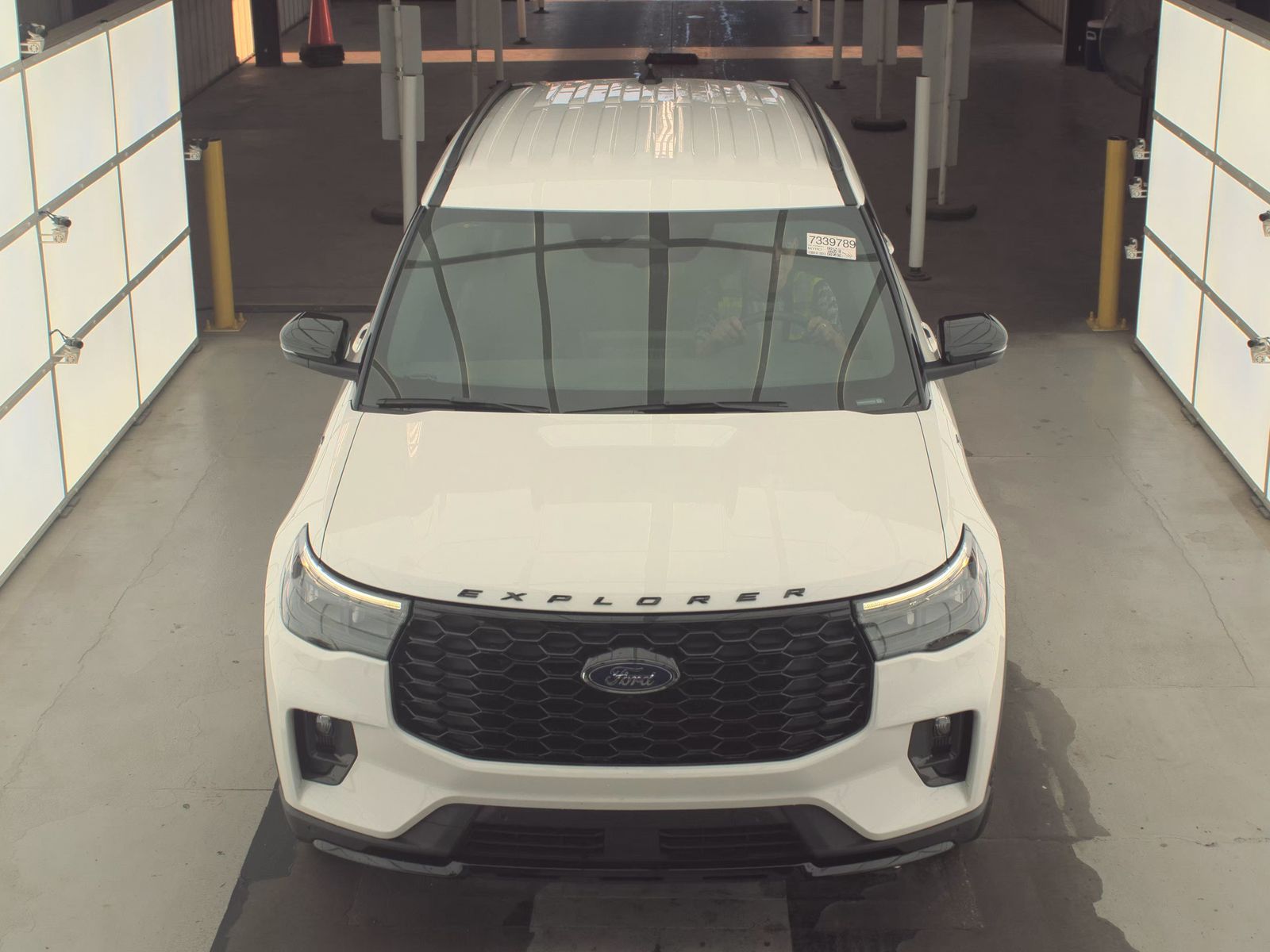 2025 Ford Explorer ST-Line AWD