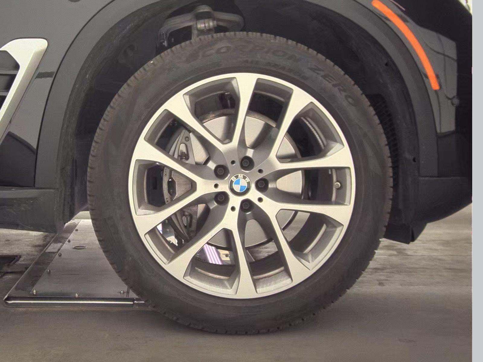 2026 BMW X5 sDrive40i RWD