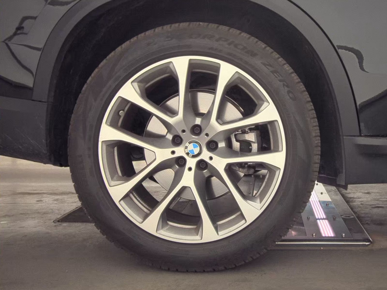 2026 BMW X5 sDrive40i RWD