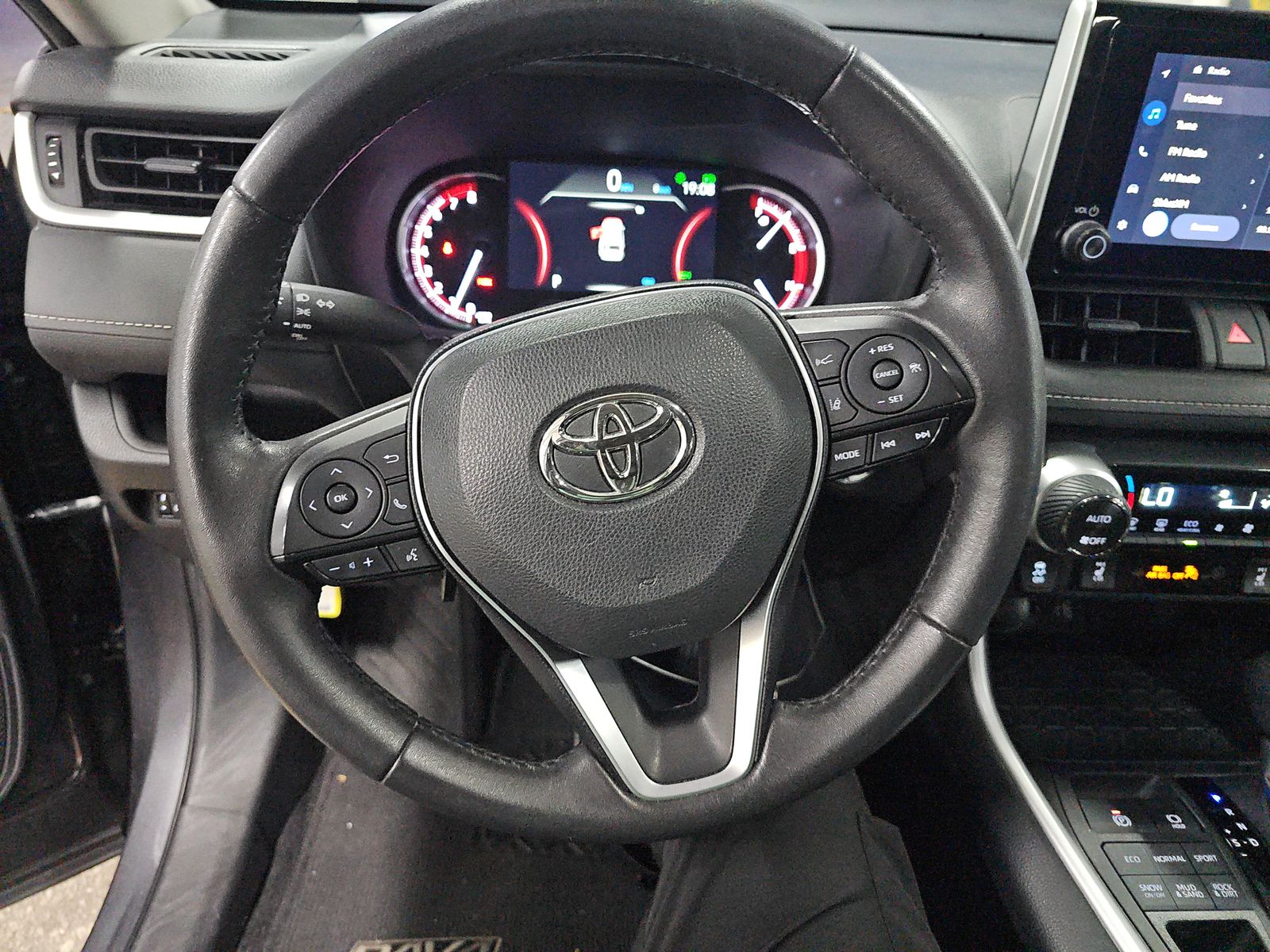 2024 Toyota RAV4 XLE AWD