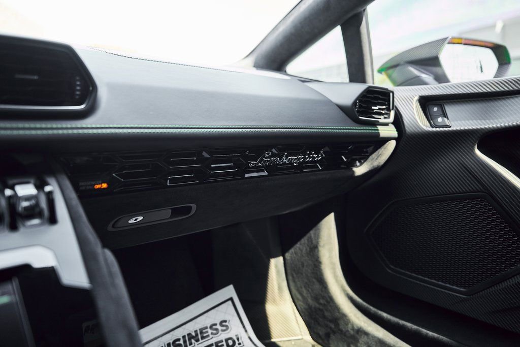 2024 Lamborghini Huracan Sterrato AWD