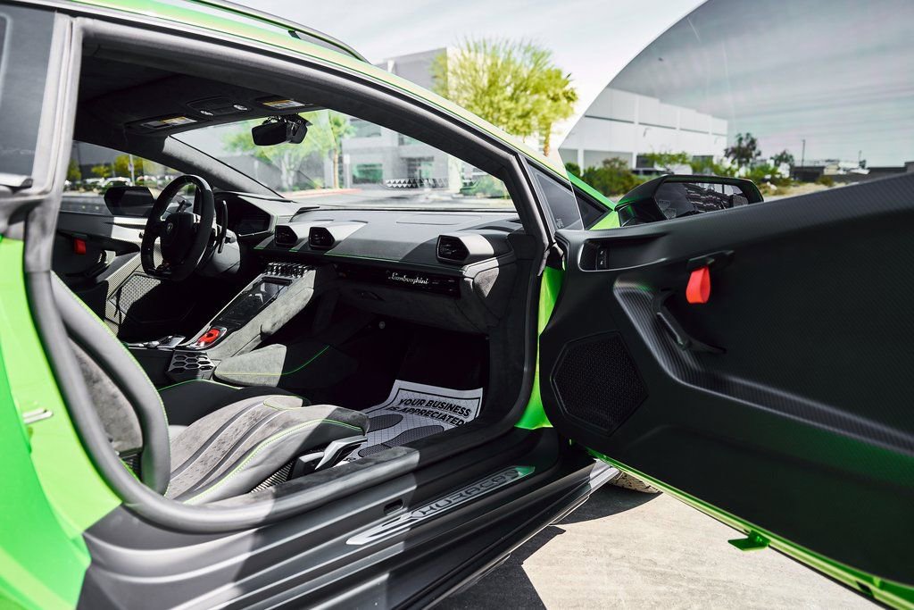 2024 Lamborghini Huracan Sterrato AWD