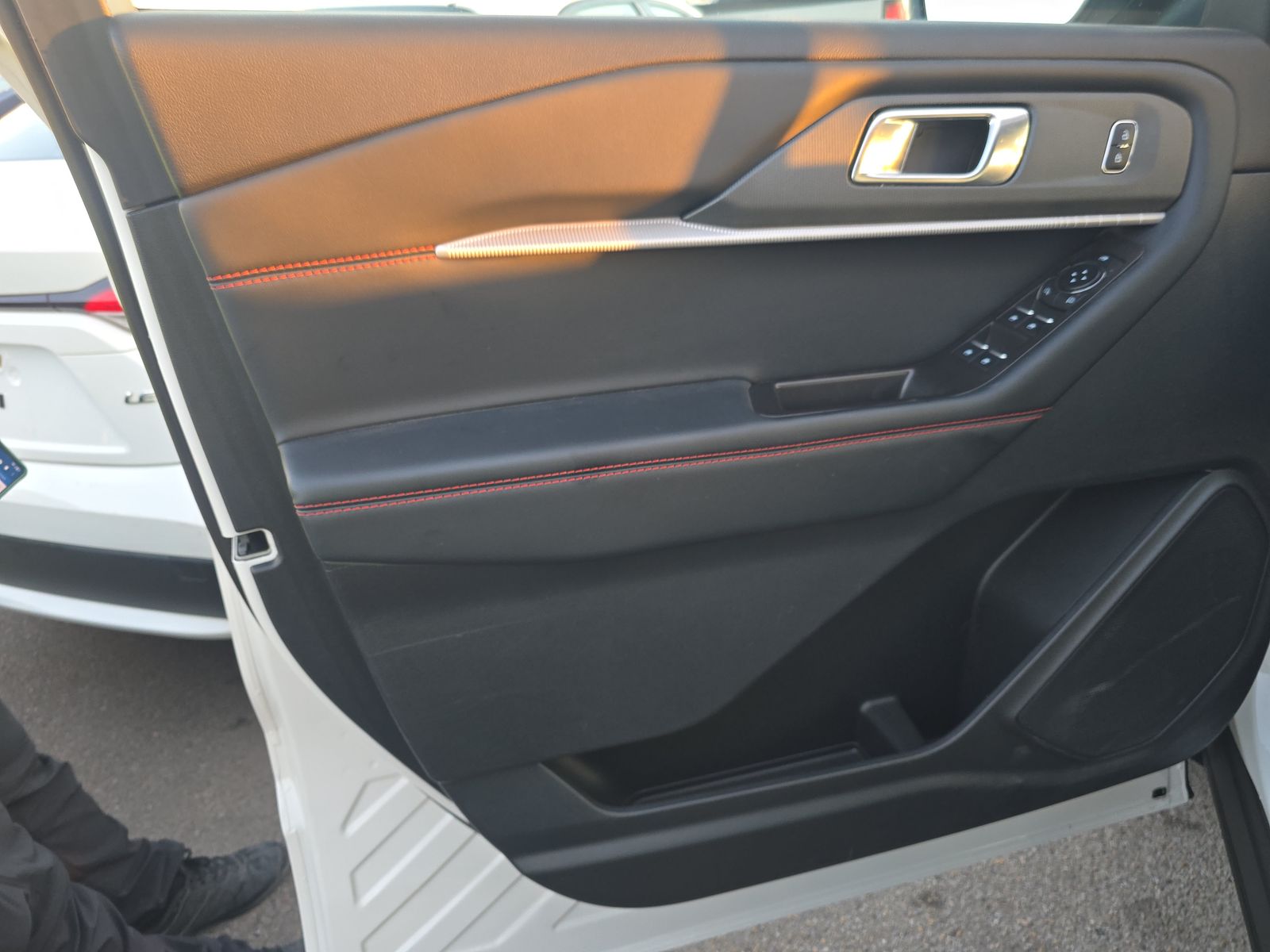 2025 Ford Explorer ST-Line AWD