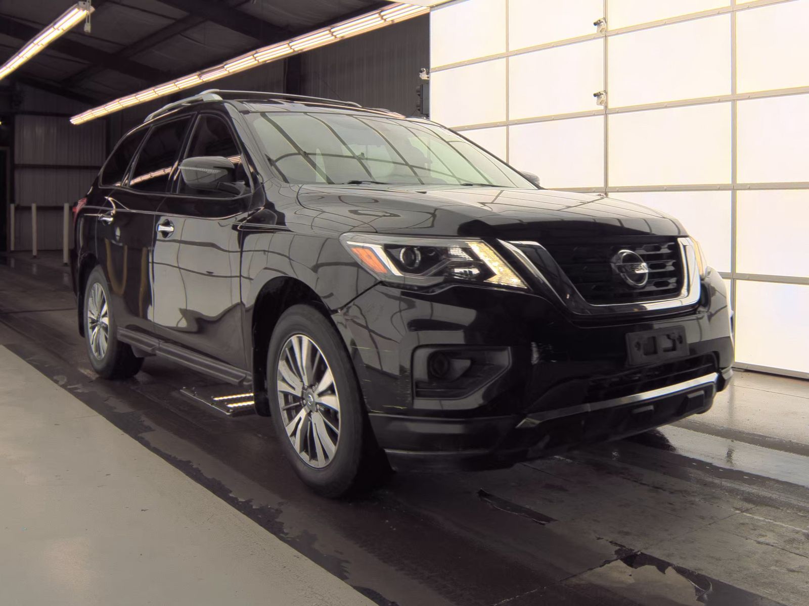2020 Nissan Pathfinder S FWD