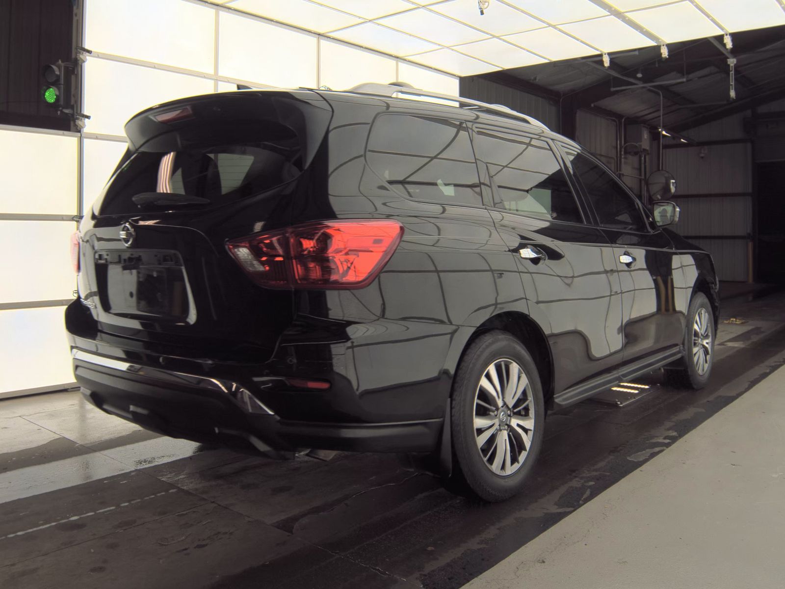 2020 Nissan Pathfinder S FWD