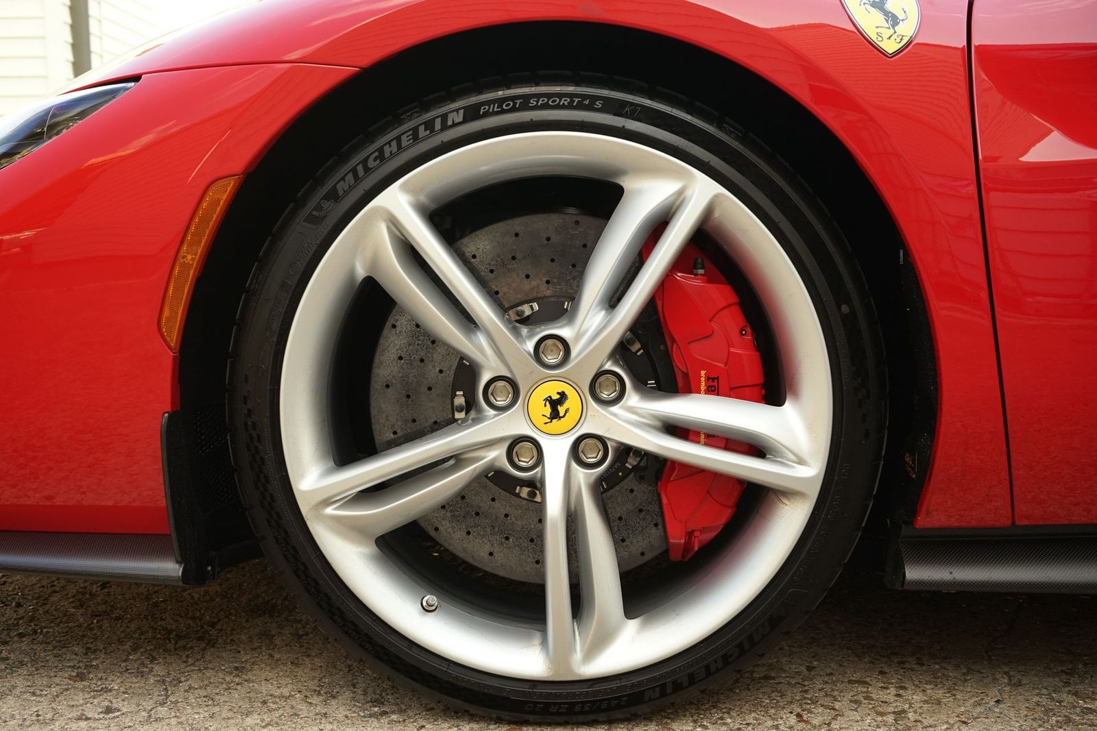 2023 Ferrari 296 GTB Base RWD