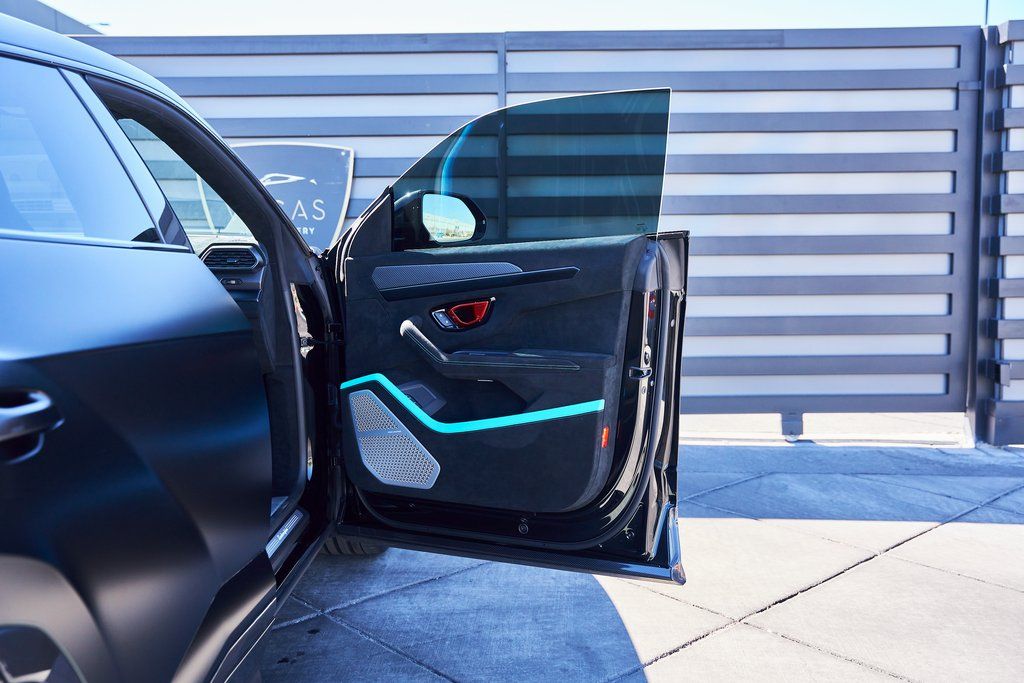 2024 Lamborghini Urus Performante AWD