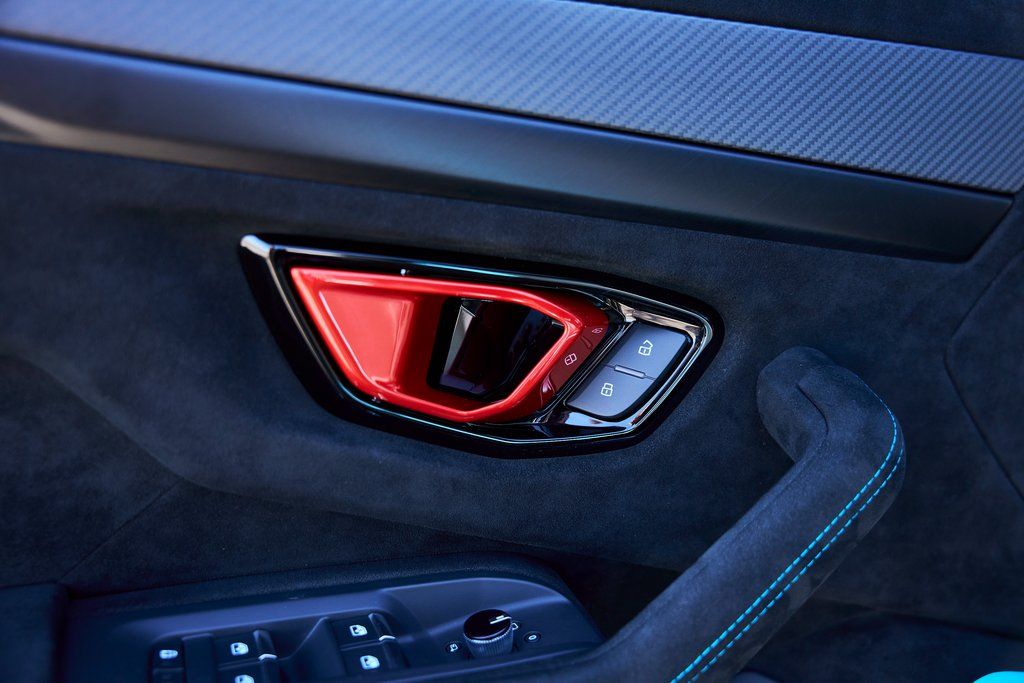 2024 Lamborghini Urus Performante AWD