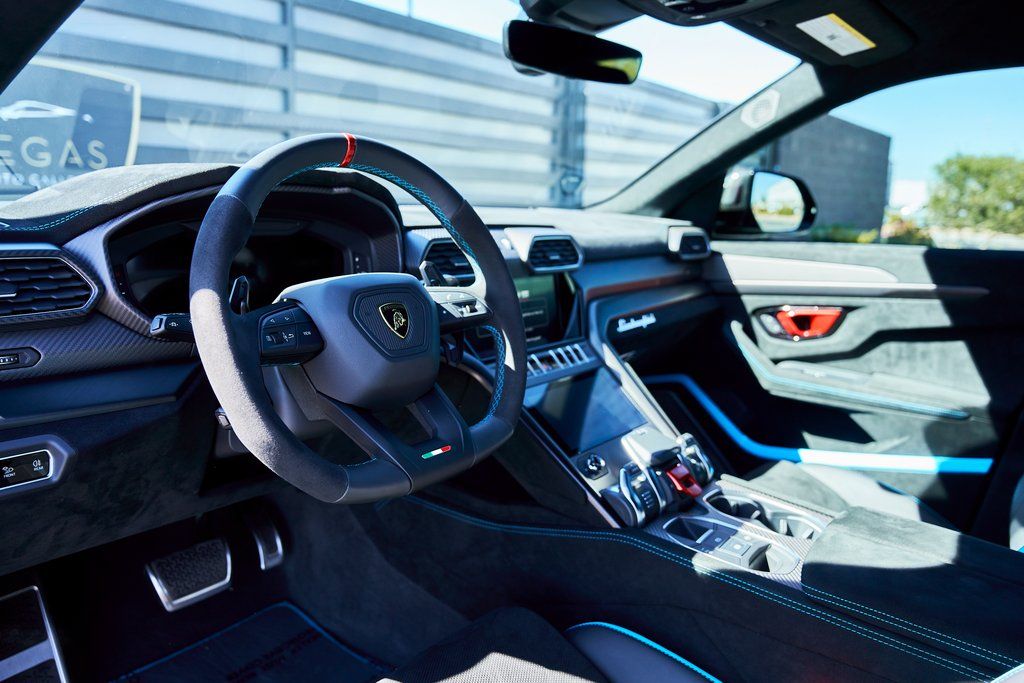 2024 Lamborghini Urus Performante AWD