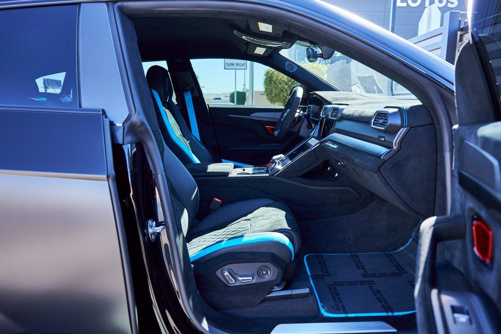 2024 Lamborghini Urus Performante AWD