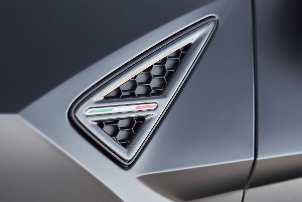 2024 Lamborghini Urus Performante AWD