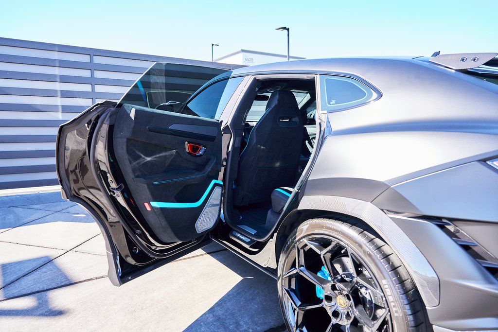 2024 Lamborghini Urus Performante AWD