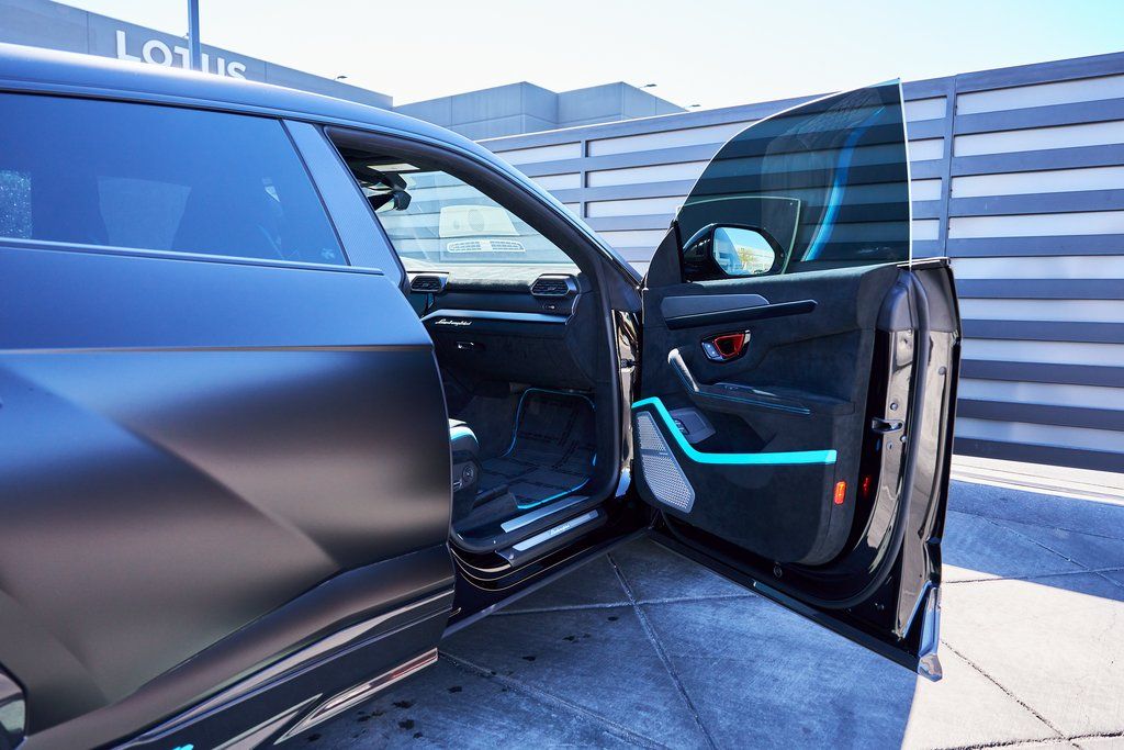 2024 Lamborghini Urus Performante AWD