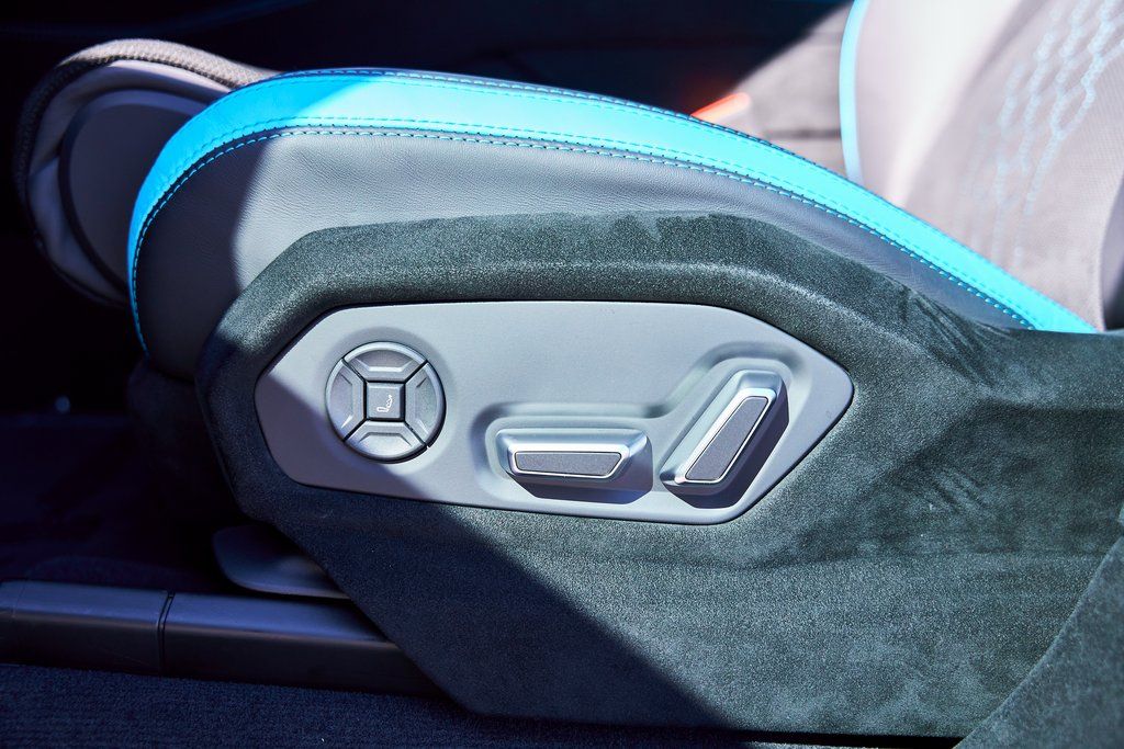 2024 Lamborghini Urus Performante AWD