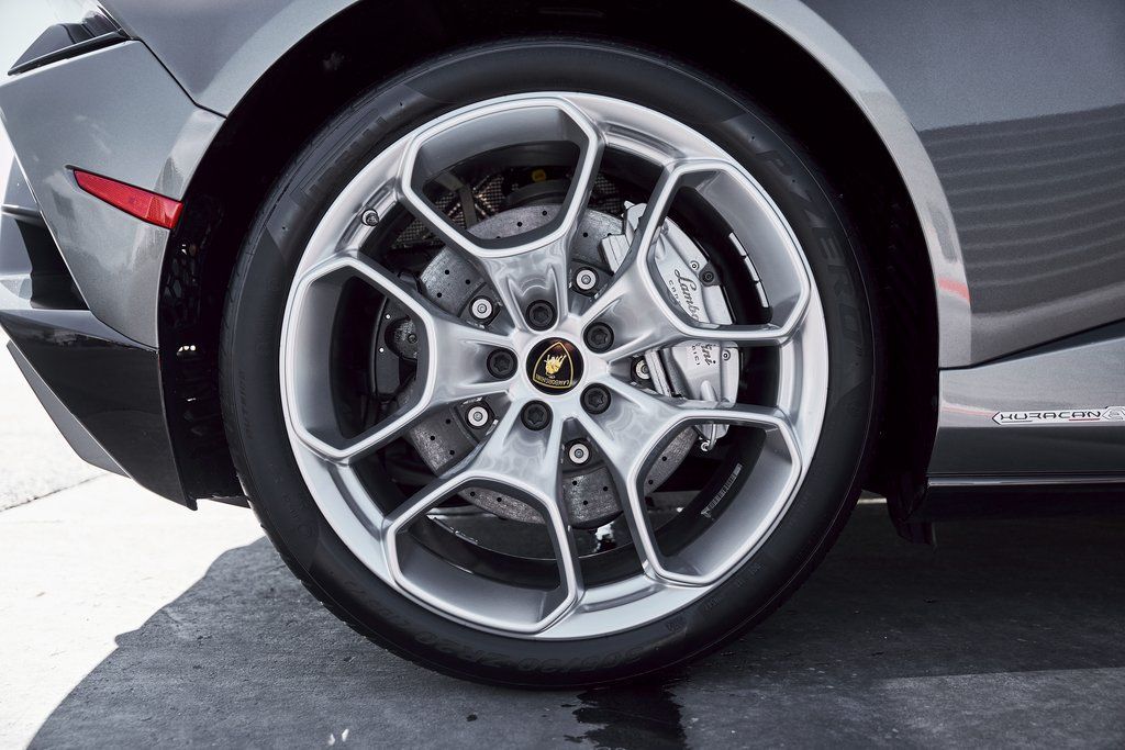 2024 Lamborghini Huracan EVO AWD