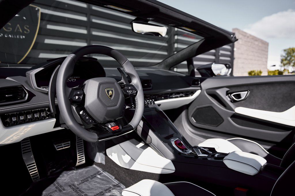 2024 Lamborghini Huracan EVO AWD